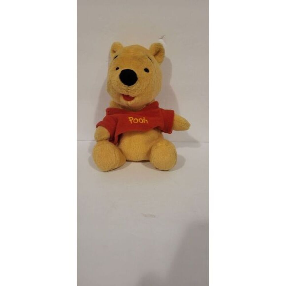 Disney Exclusive Winnie The Pooh‎ Stuffed Animal Plush Small Toy 7" So Cute!!